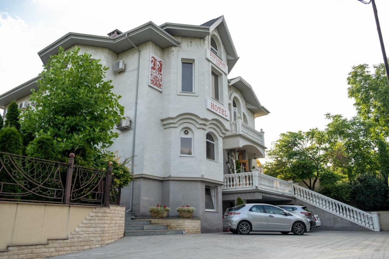 Diplomat Club Hotel Chişinǎu Buitenkant foto